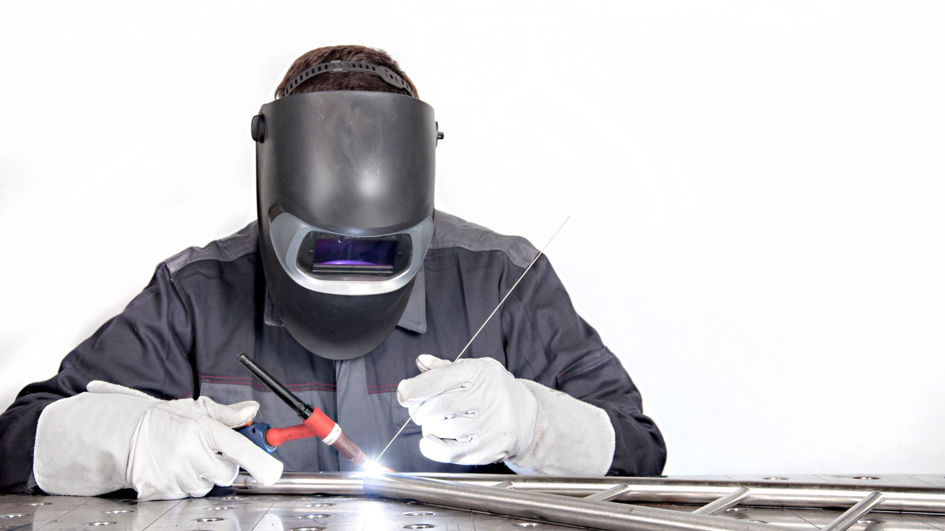 Schweißen dünner Drähte: Präzise Techniken und Werkzeuge